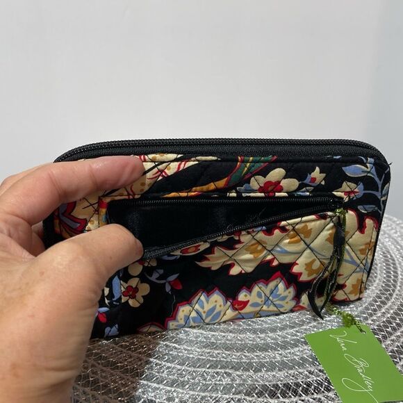Vera Bradley Zip Around Wallet Versailles NWT - Picture 7 of 7